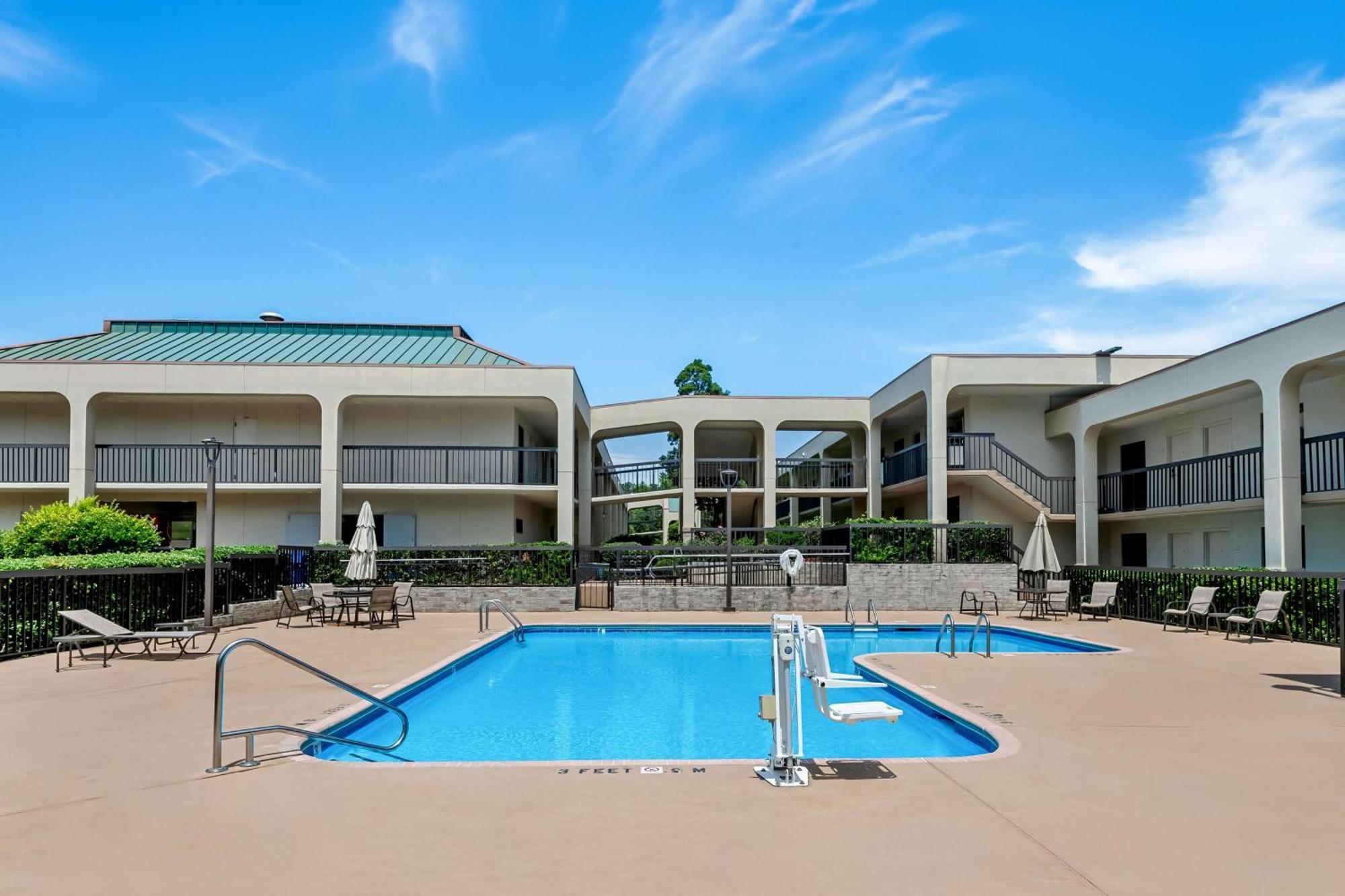 Surestay Plus Hotel By Best Western Southern Pines Pinehurst מראה חיצוני תמונה