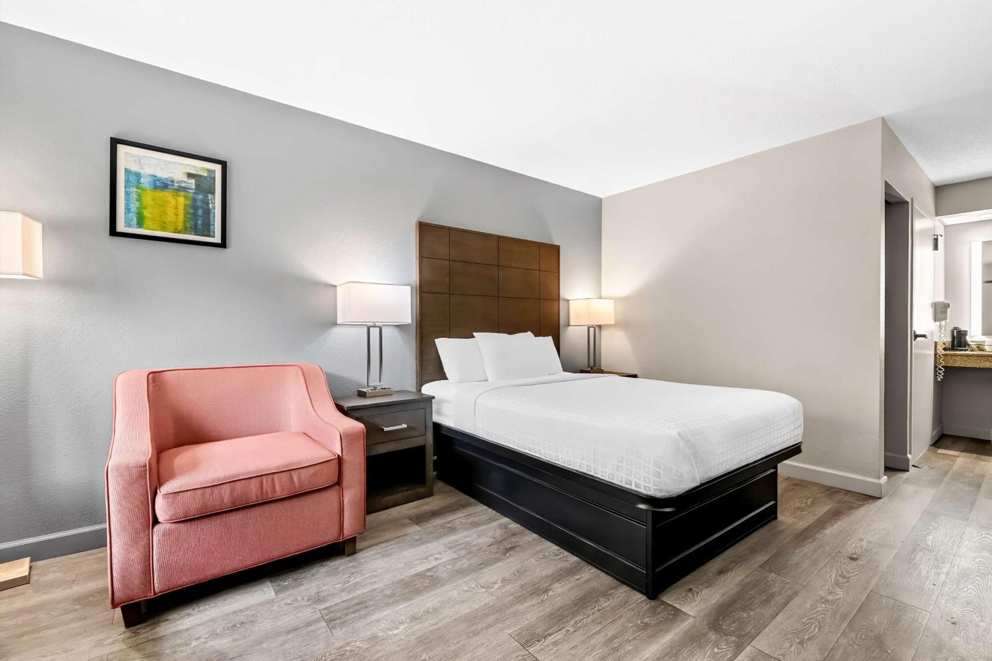 Surestay Plus Hotel By Best Western Southern Pines Pinehurst מראה חיצוני תמונה
