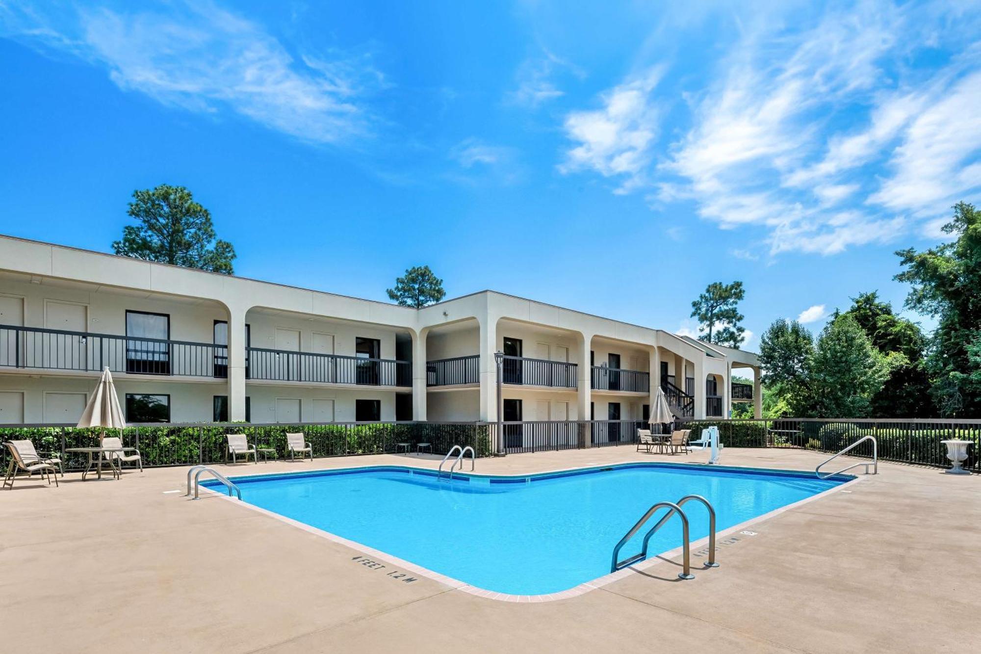Surestay Plus Hotel By Best Western Southern Pines Pinehurst מראה חיצוני תמונה