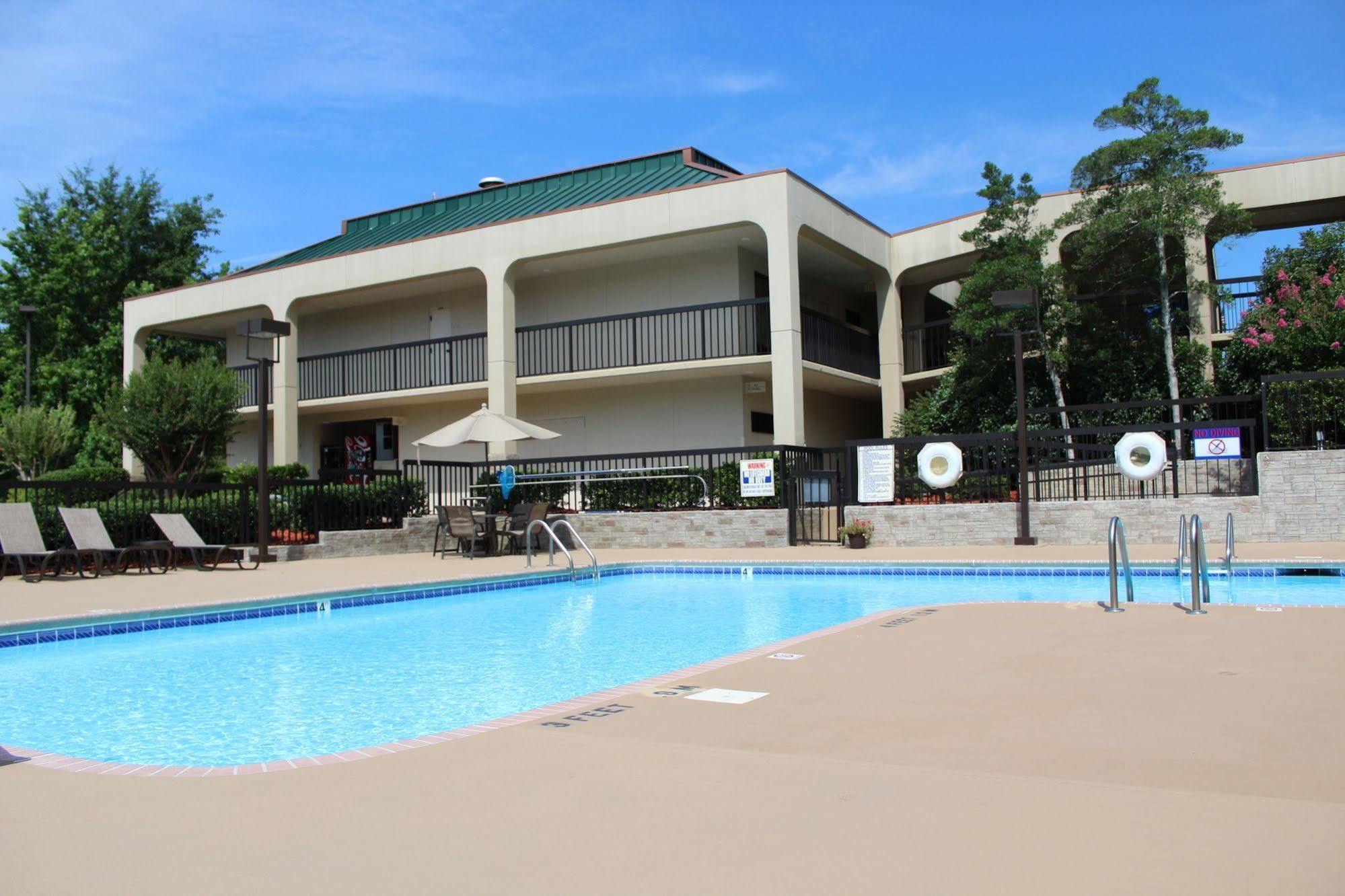 Surestay Plus Hotel By Best Western Southern Pines Pinehurst מראה חיצוני תמונה