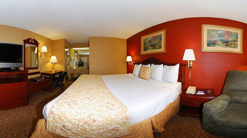 Surestay Plus Hotel By Best Western Southern Pines Pinehurst מראה חיצוני תמונה