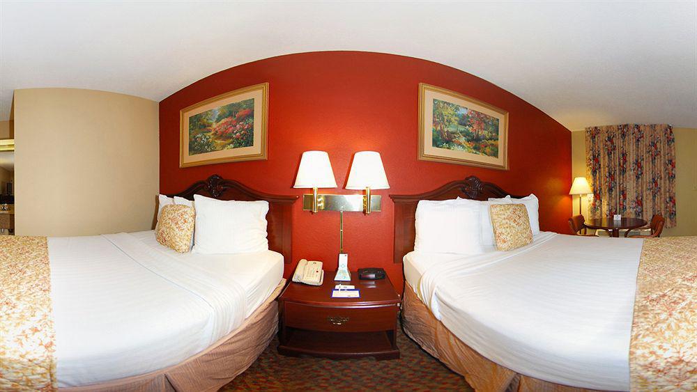 Surestay Plus Hotel By Best Western Southern Pines Pinehurst מראה חיצוני תמונה